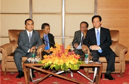 Thủ tướng Nguyễn Tấn Dũng hội kiến Thủ tướng Lào 